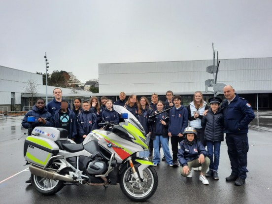 Les cadets découvrent le métier de la police